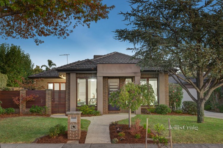1 22-24 Winbourne Road Mount Waverley 3149