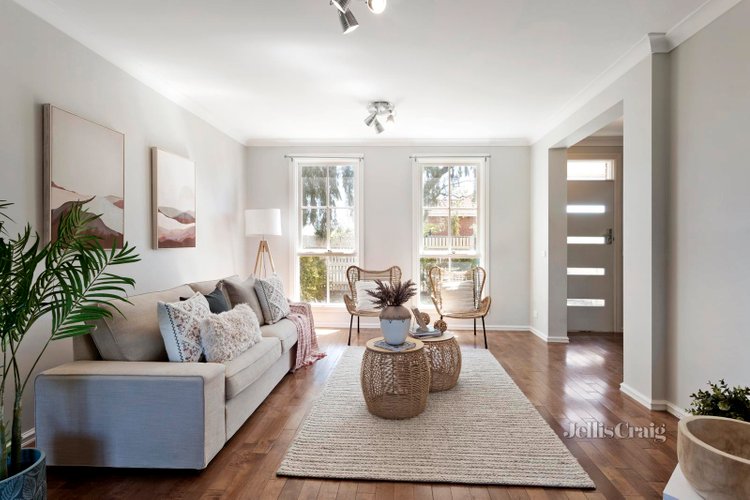 12 2-4 Olive Grove Parkdale 3195