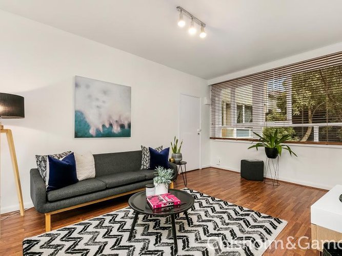 1 22 Charnwood Road St Kilda 3182