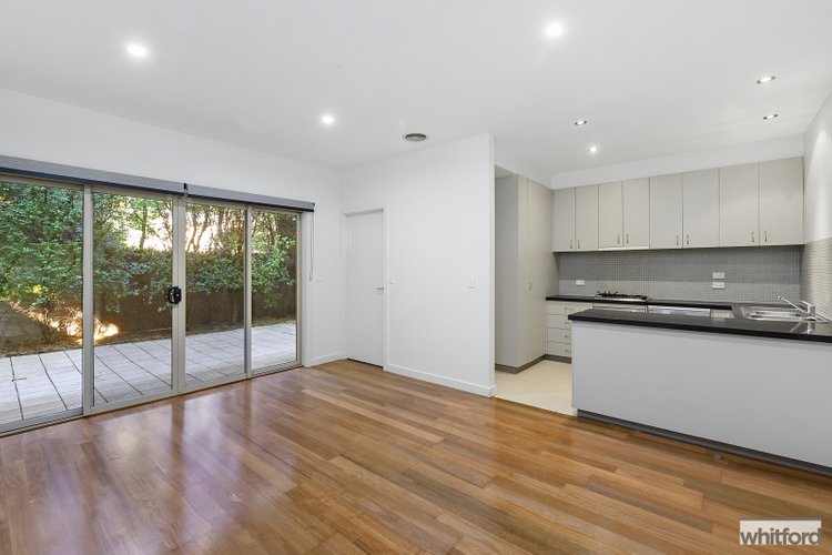 1/221 Roslyn Road, Belmont