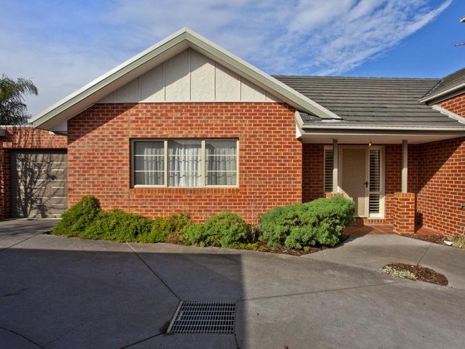 12 3-7 Nerissa Grove Oak Park 3046