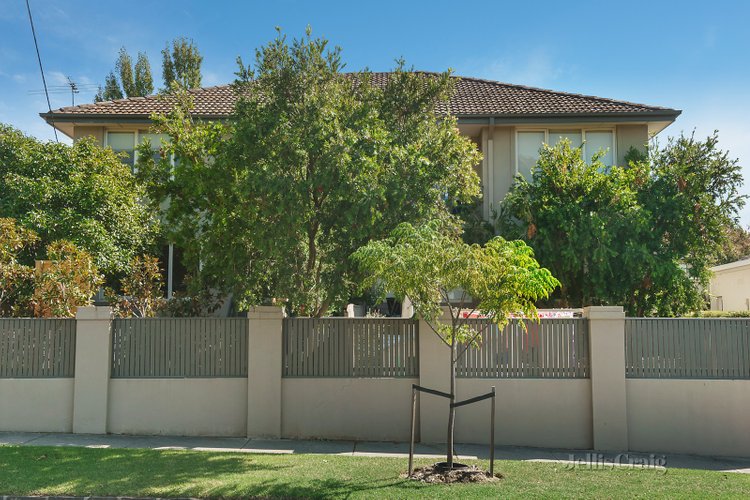 1/23 Aintree Road Glen Iris 3146