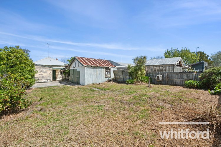 123 Carr Street, East Geelong