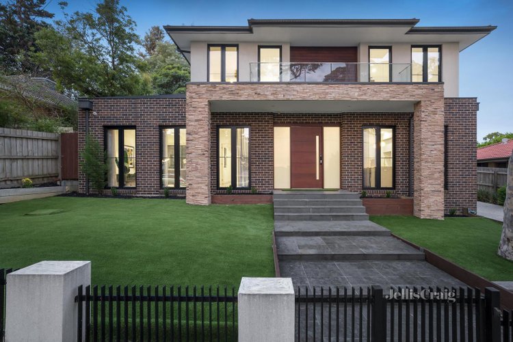 1 23 Russell Crescent Mount Waverley 3149