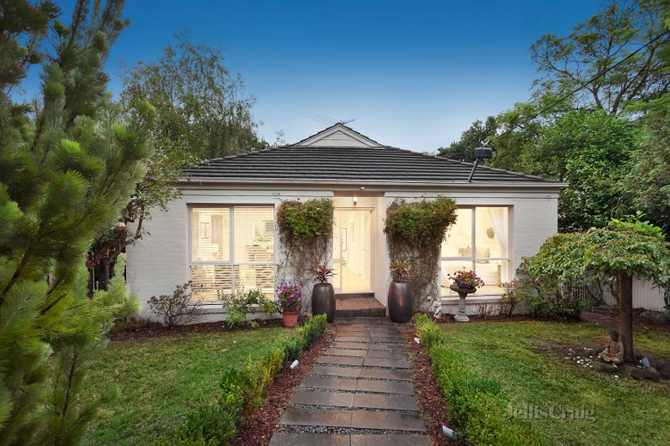 1/233 Highfield Road Camberwell 3124