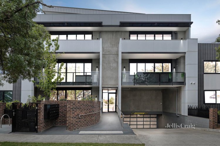 123 82 Bulla Road Strathmore 3041