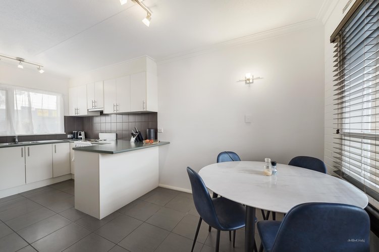 1 24 Albert Street Ringwood 3134