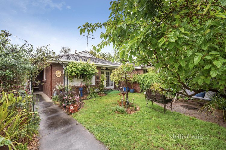 1 24 Allenby Road Canterbury 3126