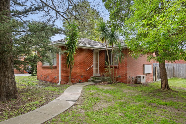 1/24 Lusher Road  Croydon 3136