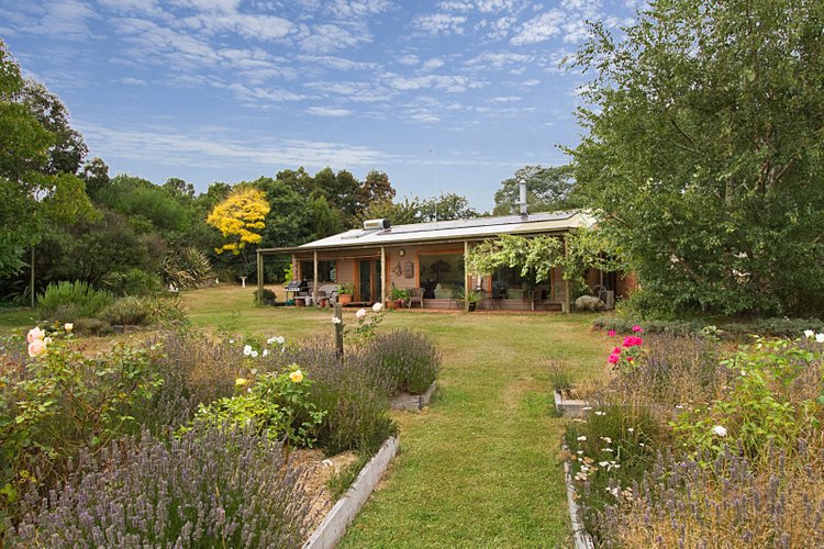 124 Mulcahys Road Trentham 3458