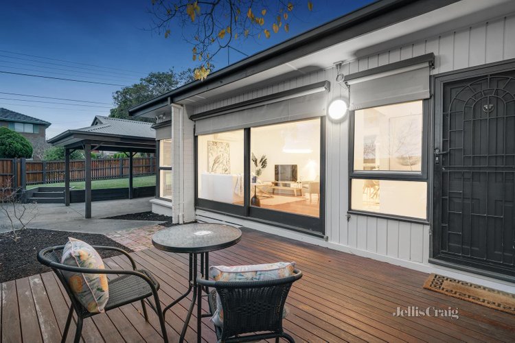 1 24 Westwood Drive Bulleen 3105