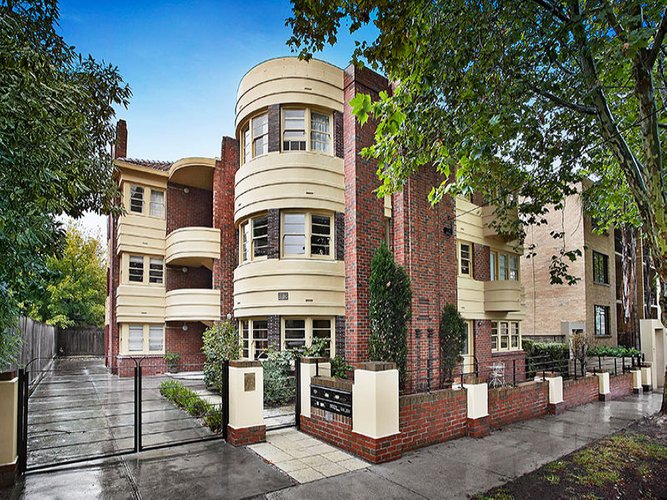 1 25 Dickens Street Elwood 3184