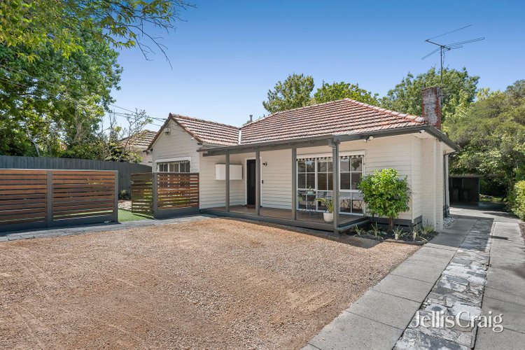 1 25 Maidstone Street Ringwood 3134