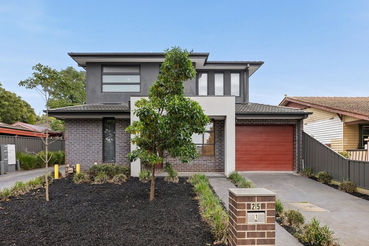 1/25 Simpsons Road  Box Hill North 3129
