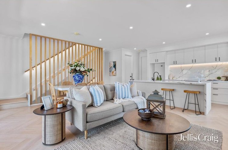 1/251 Burwood Highway Burwood East 3151