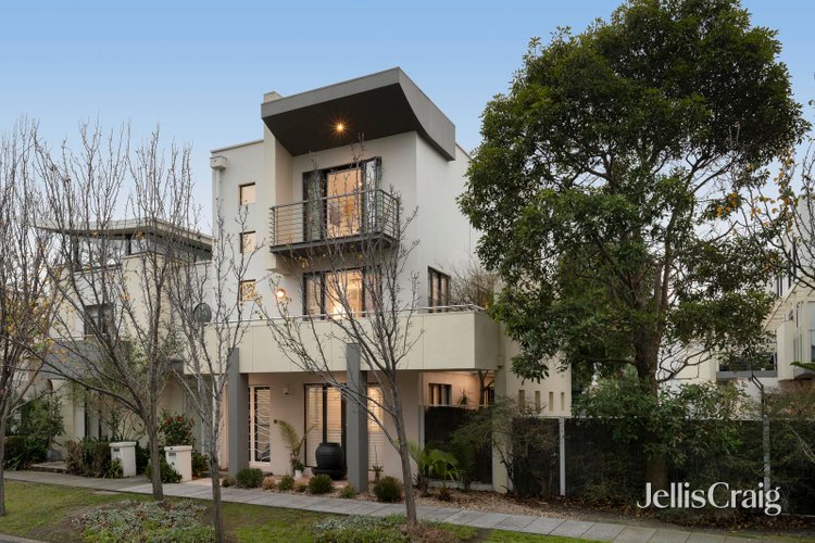 126 Beach Street Port Melbourne 3207