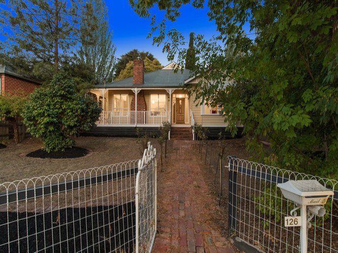 126 Pembroke Road Mooroolbark 3138