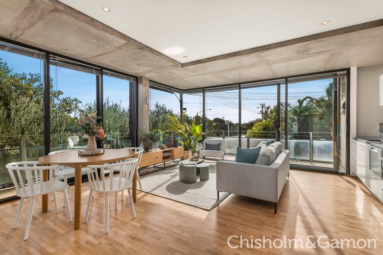 12 63 Ormond Esplanade Elwood 3184