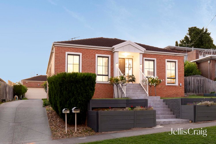 1 27 McKenna Road Glen Waverley 3150