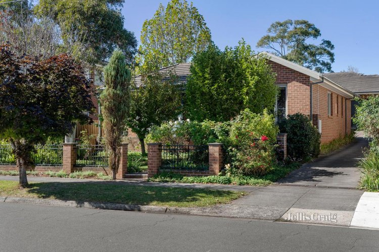 1 28 Jordan Grove Glen Waverley 3150