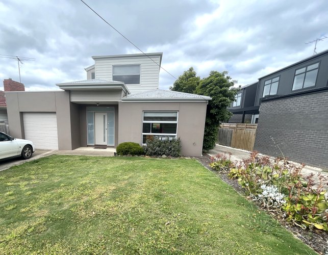 1/29 Griffen Street  Hamlyn Heights 3215