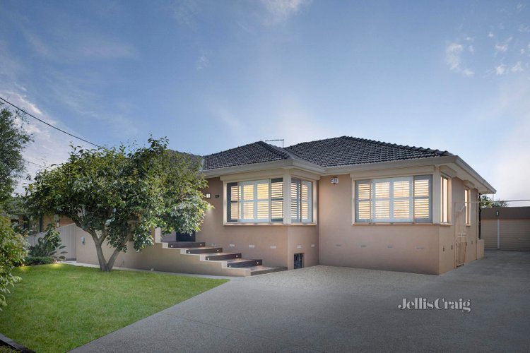 129 Mcfadzean Avenue Reservoir 3073