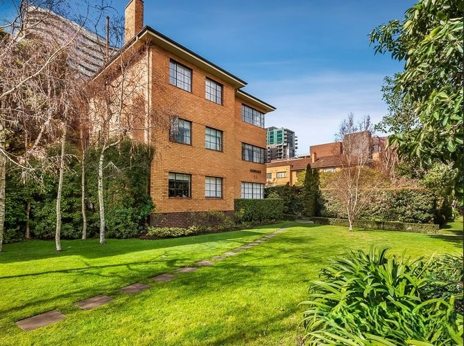 12a/59 Queens Rd  Melbourne 3004