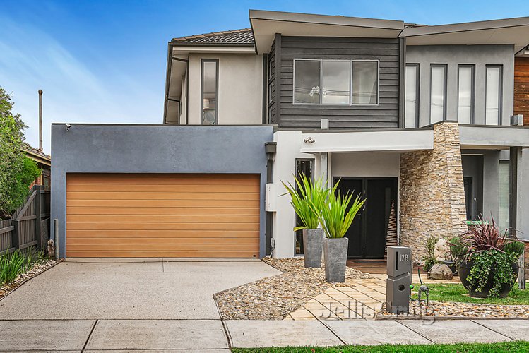 12B Chauvel Street Bentleigh East 3165
