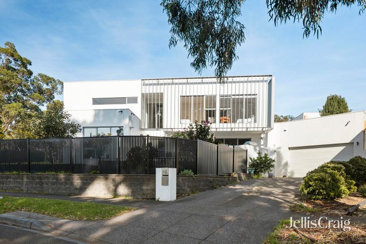 13 Arbour Drive Kew 3101