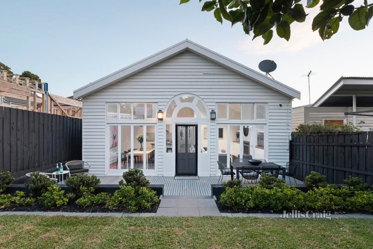 13 Barkly Avenue Armadale 3143