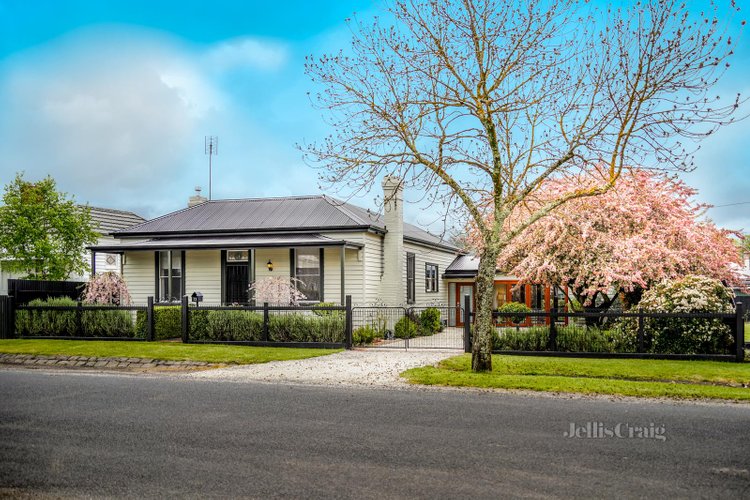 13 Bowen Street Kyneton 3444