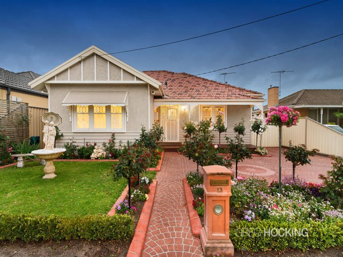 13 Bracken Grove Altona 3018
