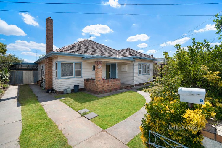 13 Brinkley Avenue Wendouree 3355