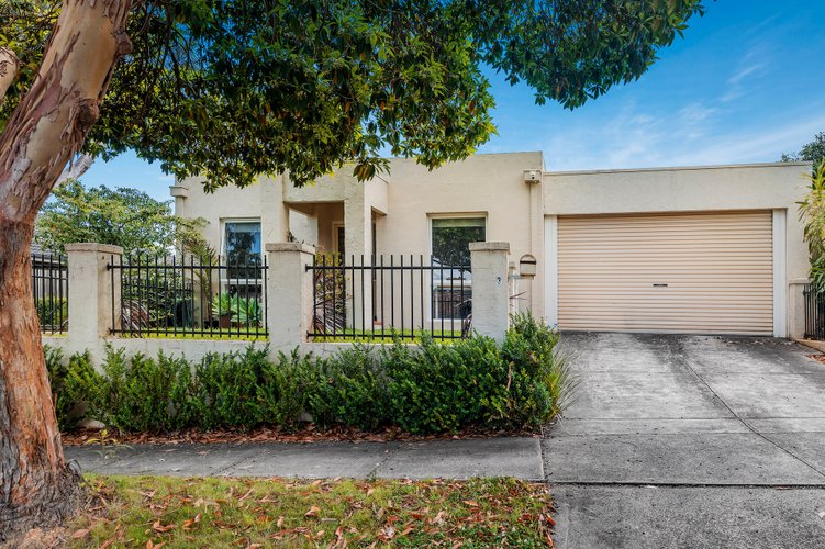 1/3 Calvin Crescent Doncaster East 3109