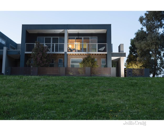 13 Carlow Walk Lalor 3075