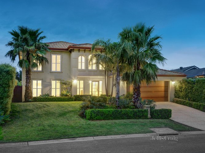 13 Champagne Rise Chirnside Park 3116