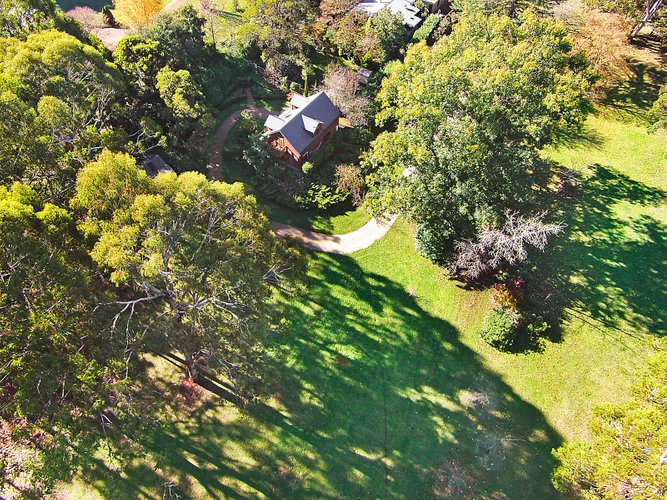 13 Devonshire Lane Mount Macedon 3441