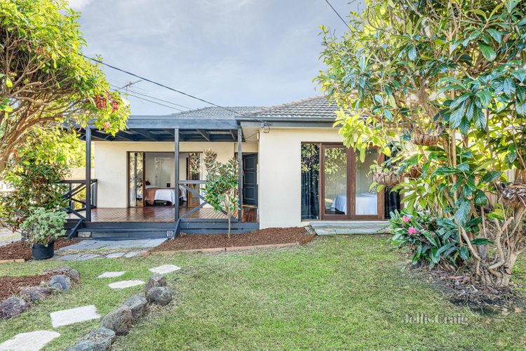 13 Fairview Avenue Cheltenham 3192