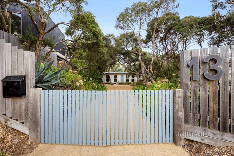 13 Fern Grove Rye 3941