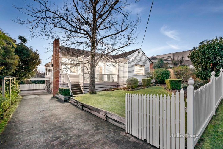 13 Glenview Road Doncaster East 3109