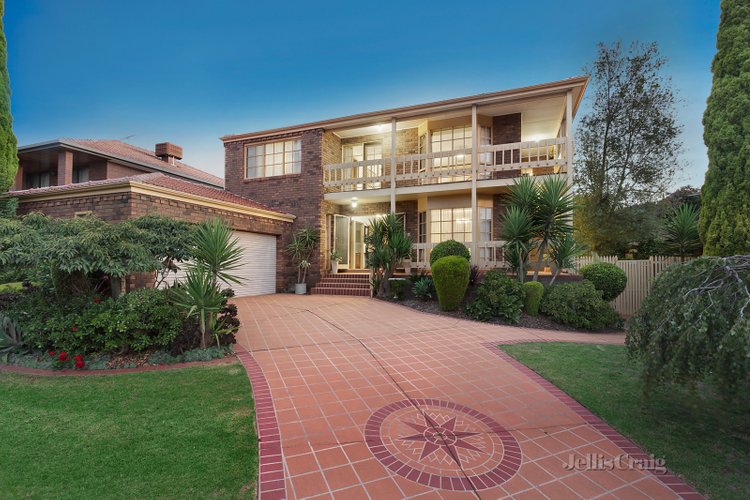 13 Harkaway Rise Doncaster East 3109