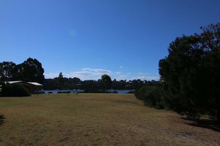 13 Lake Cove Court, Newlands Arm