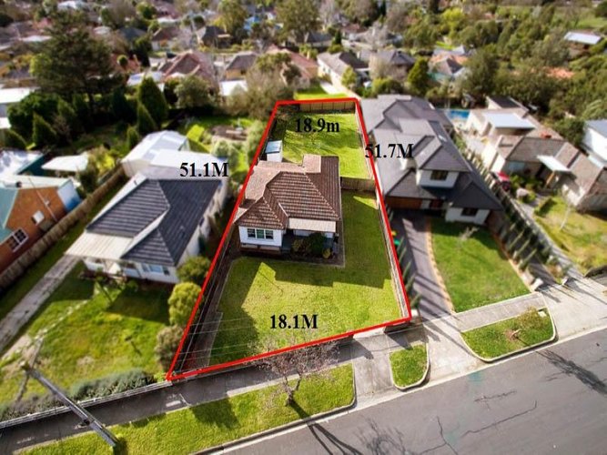 13 Loraine Avenue Box Hill North 3129