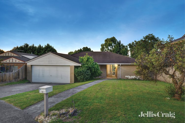 13 Marraroo Close Bayswater North 3153