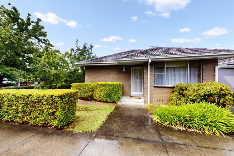 1/3 Mountain Grove Kew 3101