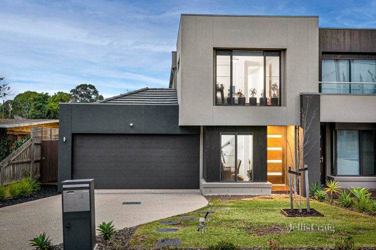 13 Pine Way Doncaster East 3109