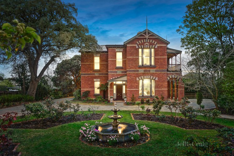 13 Poath Road Murrumbeena 3163