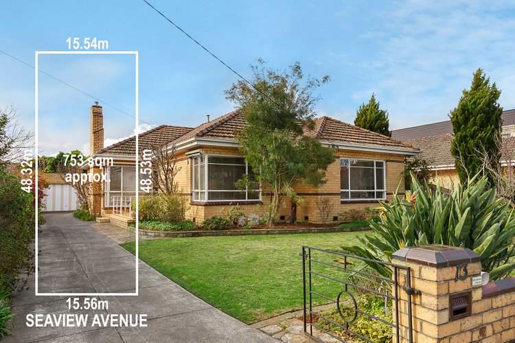 13 Seaview Avenue Bentleigh 3204