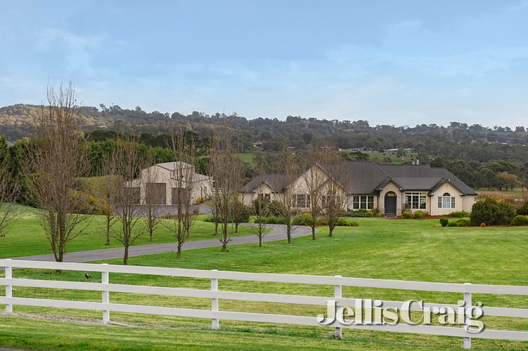 13 Stanley Street Chirnside Park 3116