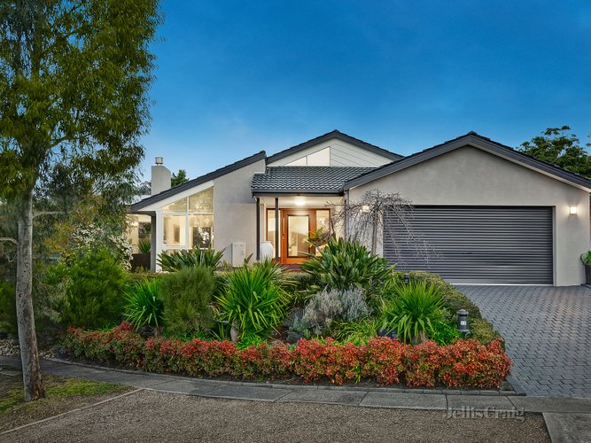 13 Stirling Court Eltham North 3095
